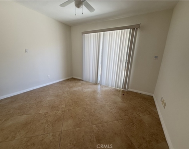 7322 Lindley - Photo Thumbnail 11