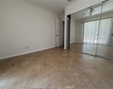 7322 Lindley - Photo Thumbnail 10