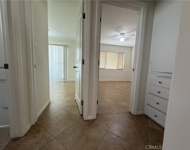 7322 Lindley - Photo Thumbnail 9