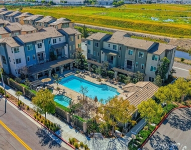 609 Savi - Photo Thumbnail 32