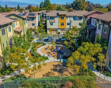 609 Savi - Photo Thumbnail 4