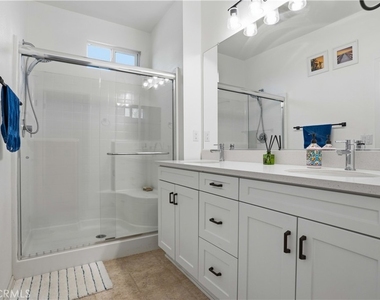 609 Savi - Photo Thumbnail 36