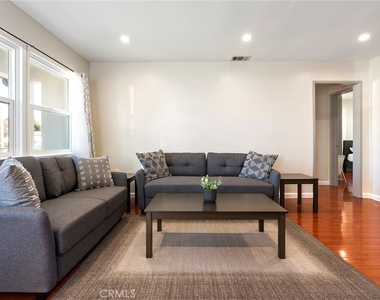 18228 Regina Avenue - Photo Thumbnail 4