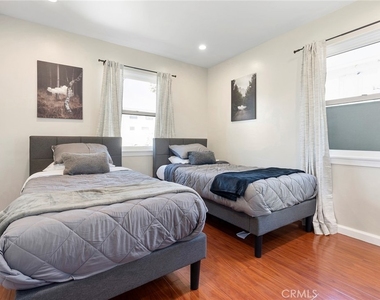 18228 Regina Avenue - Photo Thumbnail 26