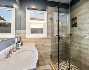 18228 Regina Avenue - Photo Thumbnail 24
