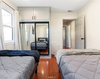 18228 Regina Avenue - Photo Thumbnail 27