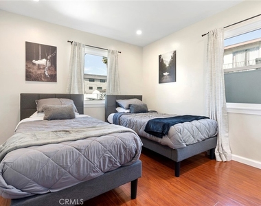 18228 Regina Avenue - Photo Thumbnail 21