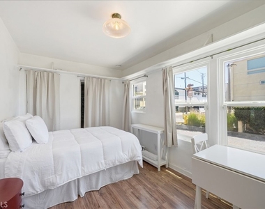 1602 The Strand (entire Property) - Photo Thumbnail 57