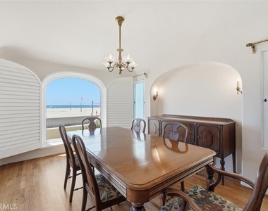 1602 The Strand (entire Property) - Photo Thumbnail 9