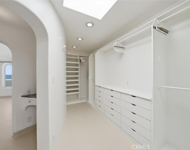 1602 The Strand (entire Property) - Photo Thumbnail 15