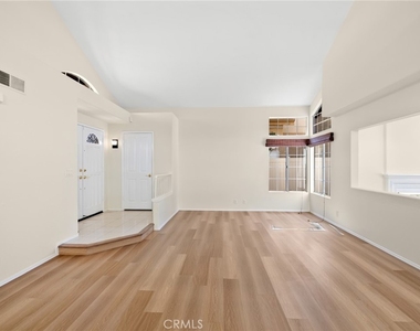 2163 Sun Ridge Drive - Photo Thumbnail 4