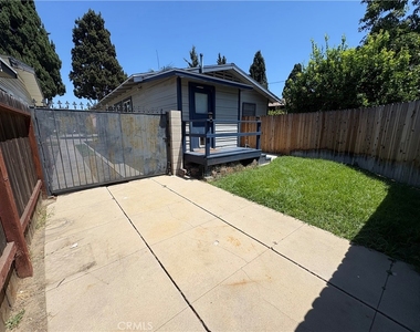 330 W Whiting Avenue - Photo Thumbnail 9