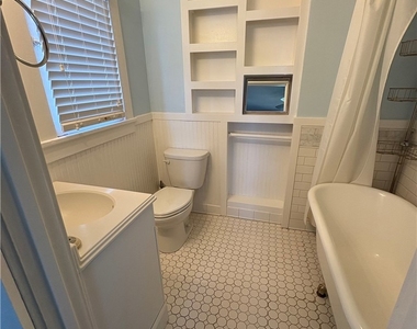 330 W Whiting Avenue - Photo Thumbnail 3