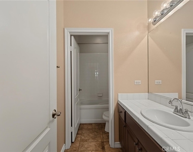 1254 Duxbury - Photo Thumbnail 27