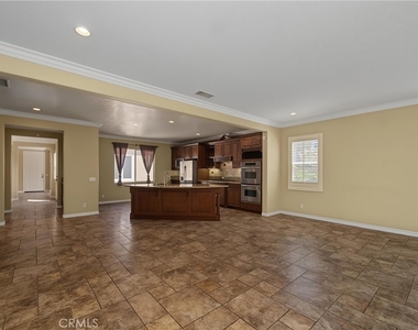 1254 Duxbury - Photo Thumbnail 20