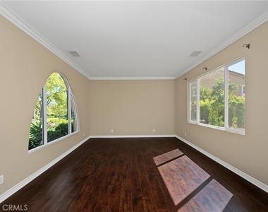 1254 Duxbury - Photo Thumbnail 4