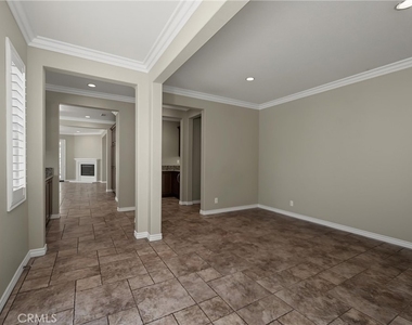 1254 Duxbury - Photo Thumbnail 8