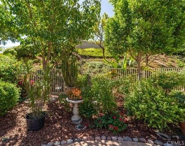 1254 Duxbury - Photo Thumbnail 53