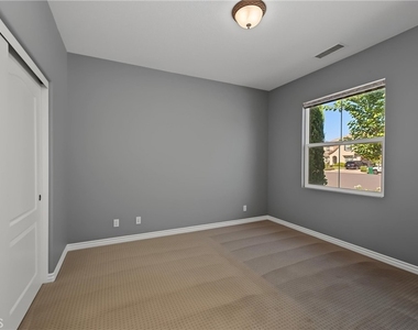 1254 Duxbury - Photo Thumbnail 7