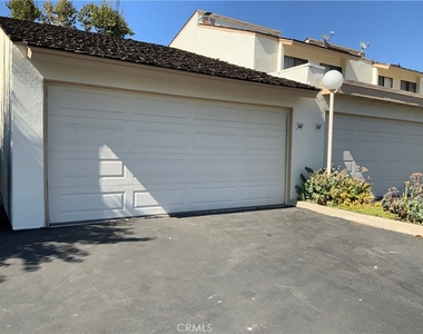 341 Meadow Court - Photo Thumbnail 2