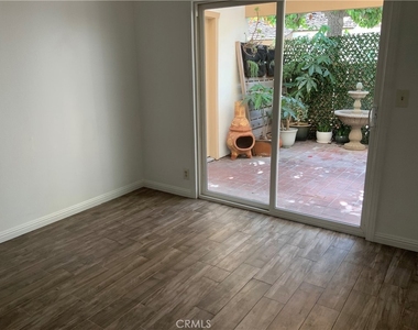 341 Meadow Court - Photo Thumbnail 4