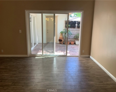 341 Meadow Court - Photo Thumbnail 7