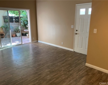 341 Meadow Court - Photo Thumbnail 9