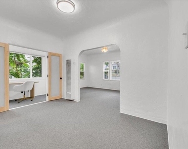 368 Monterey Road - Photo Thumbnail 5