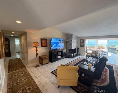 3005 La Ventana - Photo Thumbnail 4