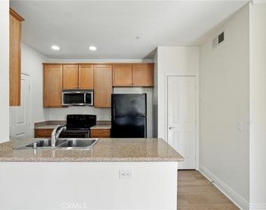 22681 Oakgrove - Photo Thumbnail 7