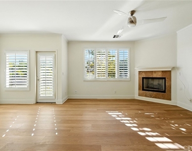 22681 Oakgrove - Photo Thumbnail 2