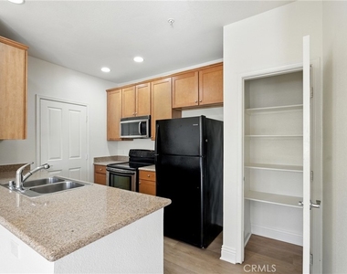22681 Oakgrove - Photo Thumbnail 8