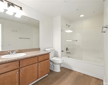 22681 Oakgrove - Photo Thumbnail 15