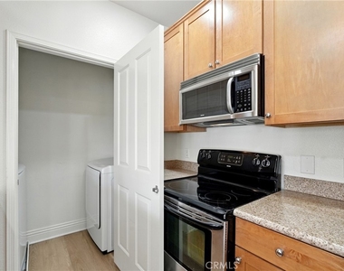 22681 Oakgrove - Photo Thumbnail 10