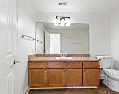 22681 Oakgrove - Photo Thumbnail 14