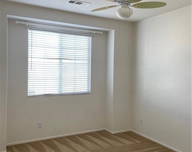 3018 W Milling Street - Photo Thumbnail 7