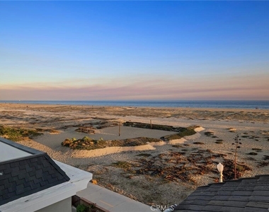 1119 E Balboa Boulevard - Photo Thumbnail 23