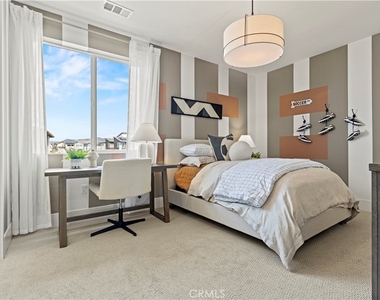 402 Shrike - Photo Thumbnail 10