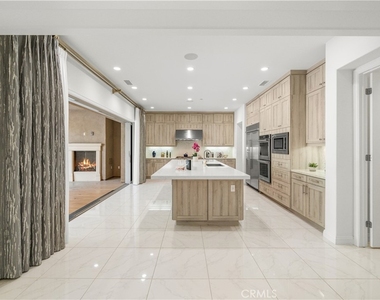1151 Summit Oak - Photo Thumbnail 13
