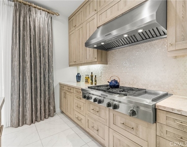 1151 Summit Oak - Photo Thumbnail 18