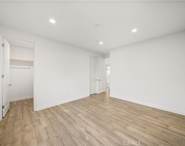 1151 Summit Oak - Photo Thumbnail 45