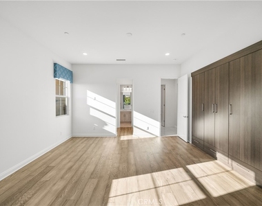1151 Summit Oak - Photo Thumbnail 27