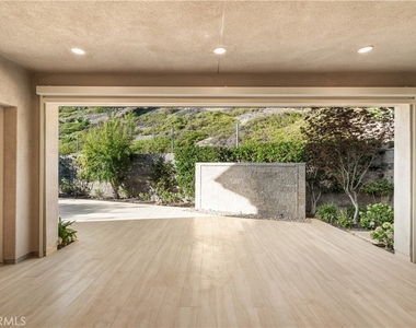 1151 Summit Oak - Photo Thumbnail 21