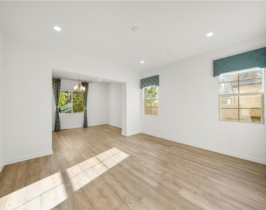 1151 Summit Oak - Photo Thumbnail 29