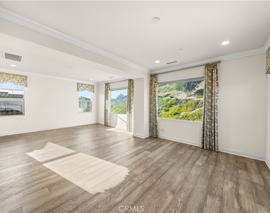 1151 Summit Oak - Photo Thumbnail 41