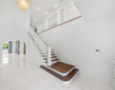 1151 Summit Oak - Photo Thumbnail 30