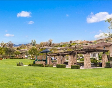 1151 Summit Oak - Photo Thumbnail 63