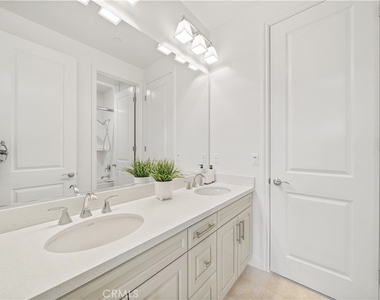 1151 Summit Oak - Photo Thumbnail 46