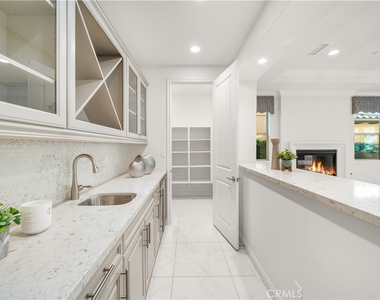 1151 Summit Oak - Photo Thumbnail 6