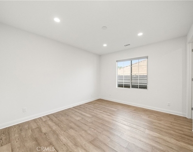 1151 Summit Oak - Photo Thumbnail 49